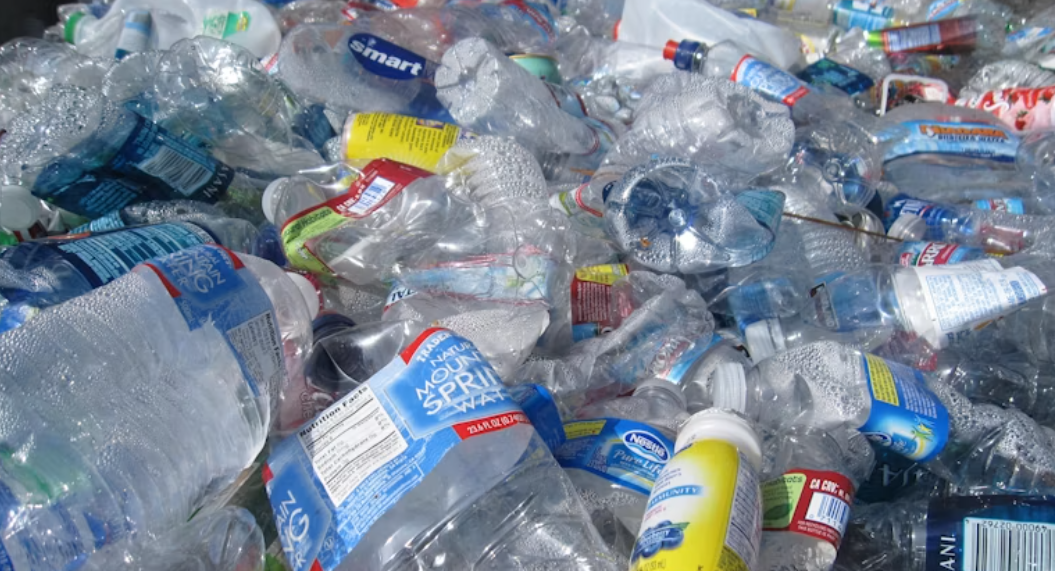 Kenapa Harga Plastik Terus Melonjak? Ini Dampaknya bagi Industri, Konsumen, dan Lingkungan